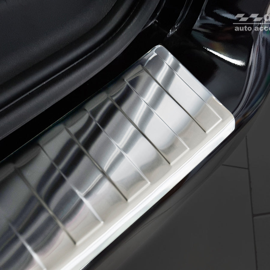 Ladekantenschutz für Peugeot Partner II / Citroen Berlingo II Silber Matt Ladekantenschutz für Peugeot Partner II / Citroen Berlingo II Silber Matt