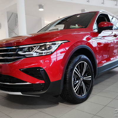 Geriffelter Kantenschutz für VW Tiguan II Schwarz Matt