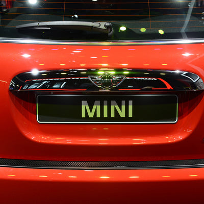Carbon Ladekantenschutzleiste für MINI COOPER III  07.2014-> Schwarzer Stahl mit schwarzer Carbon Farbe