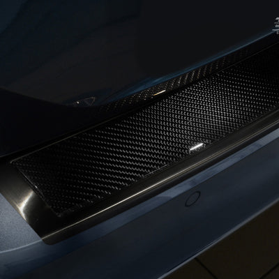 Carbon Ladekantenschutzleiste für VOLKSWAGEN  PASSAT B8 variant / R-line / Alltrack/ GTE 2014-2019, FL2019->2023 Schwarzer Stahl mit schwarzer Carbon Farbe