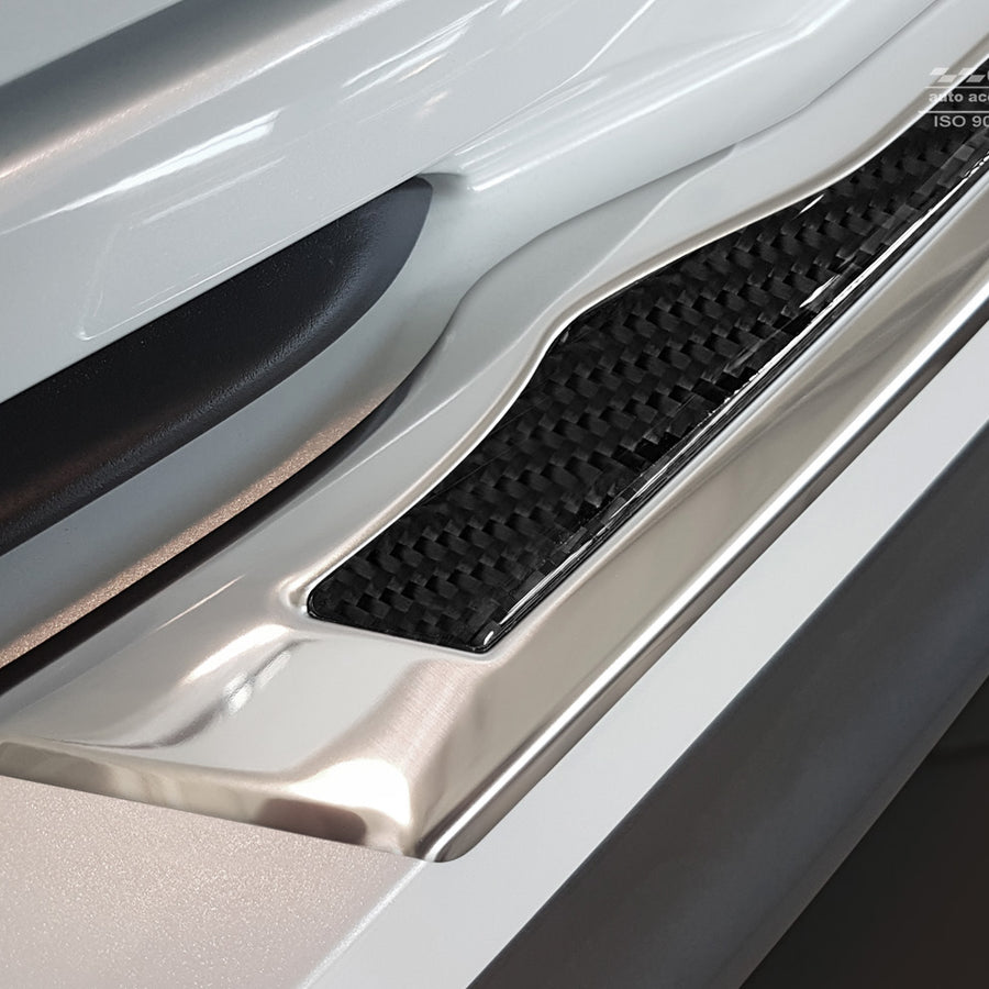 Carbon Ladekantenschutzleiste für TOYOTA  C-HR   crossover 2016-2019, FL2019->2023 Poliertes Stahl mit Schwarzer Carbon Farbe Carbon Ladekantenschutzleiste für TOYOTA  C-HR   crossover 2016-2019, FL2019->2023 Poliertes Stahl mit Schwarzer Carbon Farbe