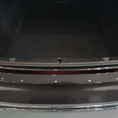 Carbon Ladekantenschutzleiste für BMW 7 G11 G12 Rot-Schwarz