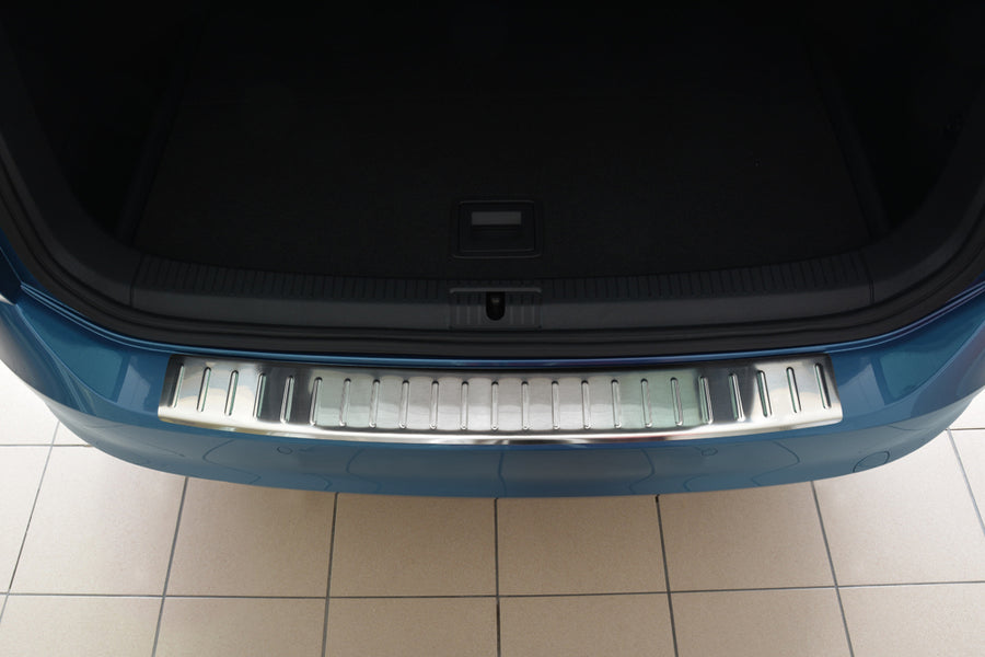Ladekantenschutz für Volkswagen Golf VII Variant Silber Matt Ladekantenschutz für Volkswagen Golf VII Variant Silber Matt