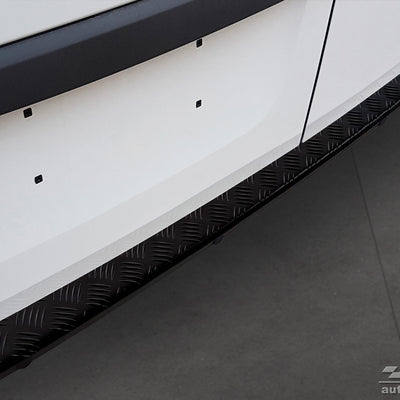 Geriffelter Kantenschutz für Mercedes Sprinter III