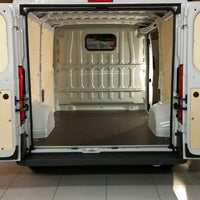 Passgenaue Siebdruckplatte / Seiten- und Deckenverkleidung