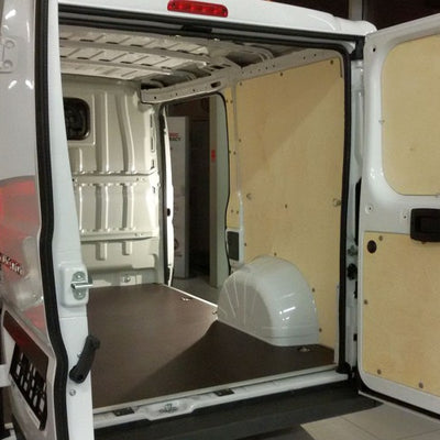 Passgenaue Siebdruckplatte / Seiten- und Deckenverkleidung