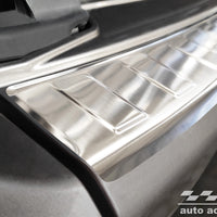 Ladekantenschutz für Citroen C-Crosser / Peugeot 4007 / Mitsubishi Outlander II Silber Matt