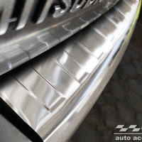 Ladekantenschutz für Citroen C-Crosser / Peugeot 4007 / Mitsubishi Outlander II Silber Matt
