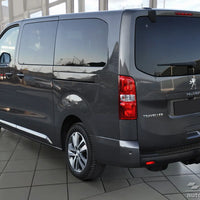 Geriffelter Kantenschutz für Citroen Space Tourer / Peugeot Traveller / Toyota Proace Verso II passend für Modelle mit einer Plastikoberfläche