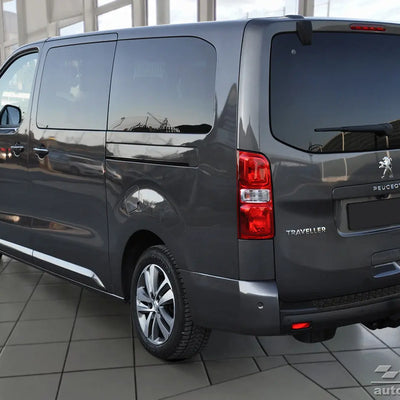 Geriffelter Kantenschutz für Citroen Space Tourer / Peugeot Traveller / Toyota Proace Verso II passend für Modelle mit einer Plastikoberfläche