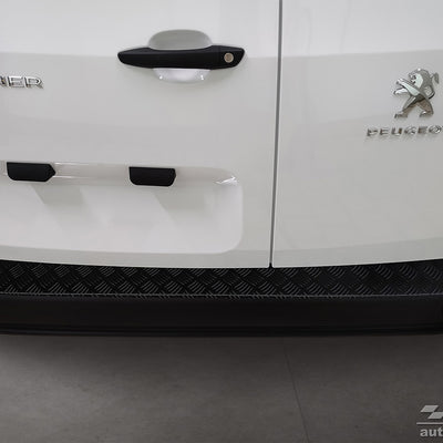 Geriffelter Kantenschutz für Peugeot Partner Rifter Combo Life Proace City Berling Schwarz Matt