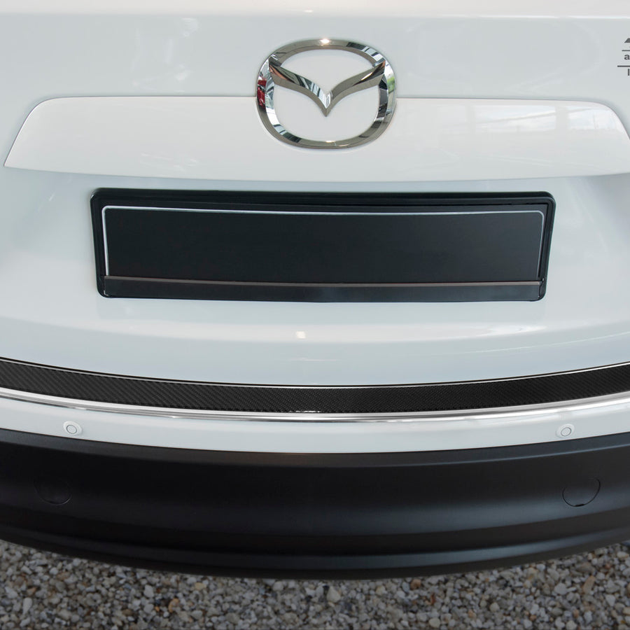 Carbon Ladekantenschutzleiste für Mazda CX-5 Poliertes Stahl mit Schwarzer Carbon Farbe