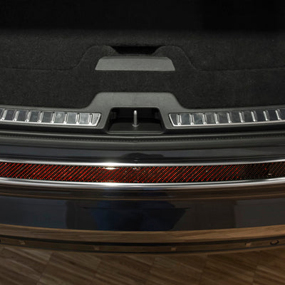 Carbon Ladekantenschutzleiste für Volvo XC90 II Poliertes Stahl mit Rot-Schwarzer Carbon Farbe