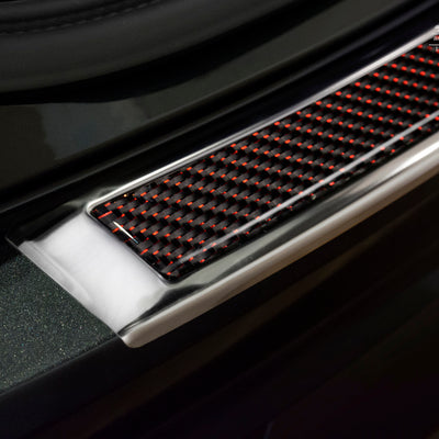 Carbon Ladekantenschutzleiste für Volvo XC90 II Poliertes Stahl mit Rot-Schwarzer Carbon Farbe