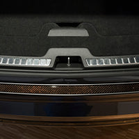 Carbon Ladekantenschutzleiste für Volvo XC90 II Schwarzer Stahl mit Rot-Schwarzer Carbon Farbe