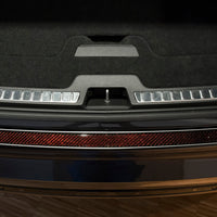 Carbon Ladekantenschutzleiste für Volvo XC90 II Schwarzer Stahl mit Rot-Schwarzer Carbon Farbe