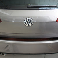 Carbon Ladekantenschutzleiste für VW Golf VII Poliertes Stahl mit Rot-Schwarzer Carbon Farbe