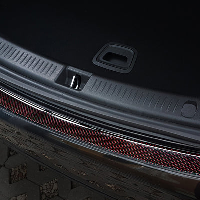 Carbon Ladekantenschutzleiste für MERCEDES  E Class  W213  Limousine 2016-2020, FL2020-2023 Schwarz-Rot Carbon